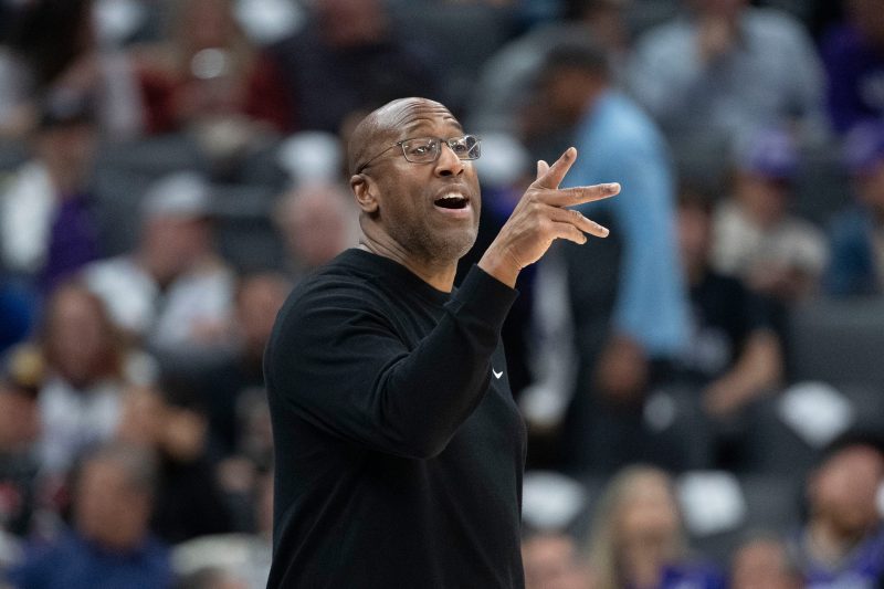Knicks reach deal to hire veteran NBA coach to replace Tom Thibodeau