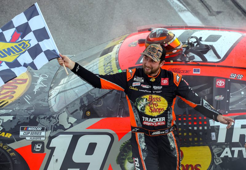 Briscoe wins at Talladega to clinch spot in NASCAR Championship 4
