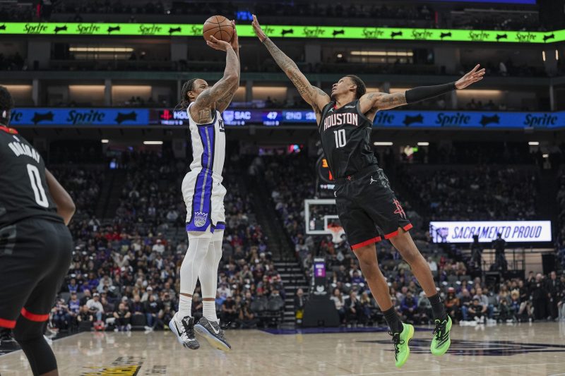 DeMar DeRozan becomes 23rd NBA player to reach 26,000-point milestone